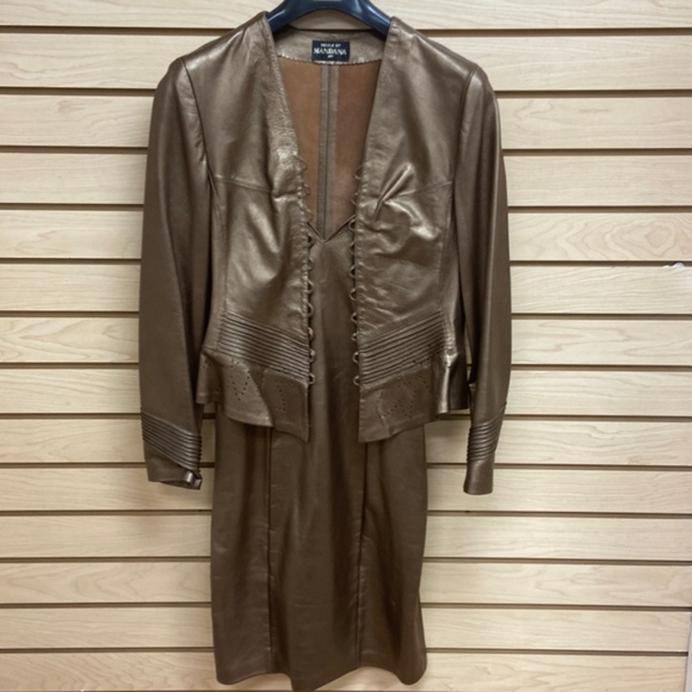Mandana gorgeous women 2 pcs outfit Size Small. Color Bronze